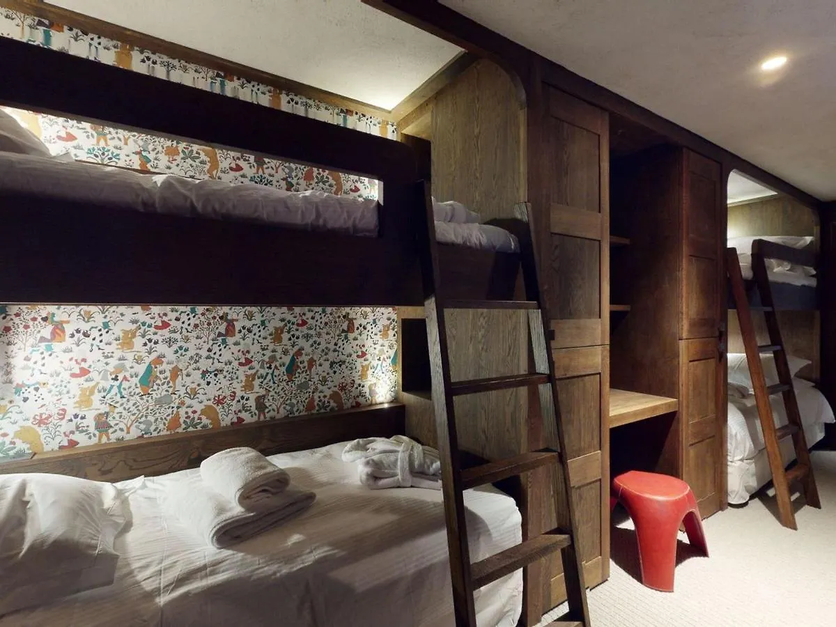 Chalet Avec Piscine Chauffee, Acces Direct Aux Pistes Et Services De Luxe A Val-D'Isere - Fr-1-567-108 France