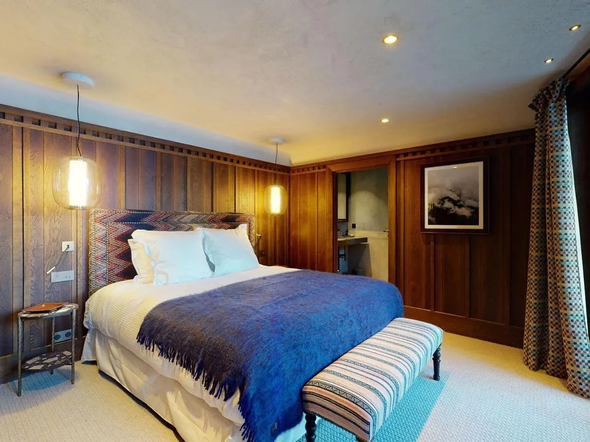 Chalet Avec Piscine Chauffee, Acces Direct Aux Pistes Et Services De Luxe A Val-D'Isere - Fr-1-567-108 0*,